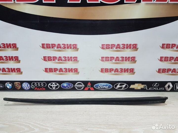 Молдинг лобового стекла передний левый Audi A6 C7