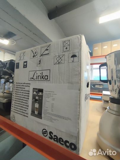 Кофемашина Saeco Lirika One Touch Cappuccino, нова