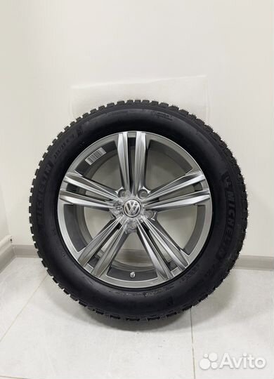 Volkswagen Tiguan R-Line, Michelin 235/55 R18
