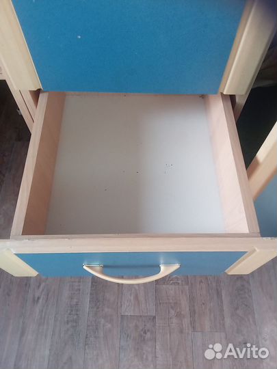 Стол с чердаком