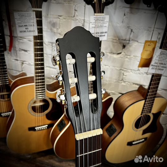 Классическая гитара 4/4 Flight C-100 BK