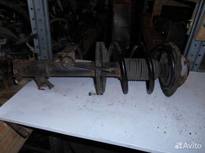 Стойка левая Nissan Murano Z50 Ниссан Мурано