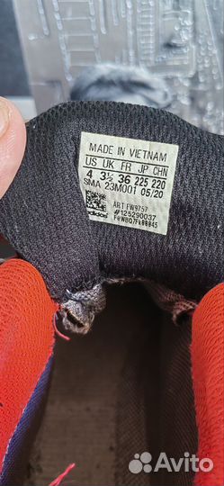 Кроссовки adidas оригинал FW9757