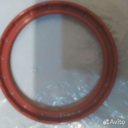 Сальник коленвала задний