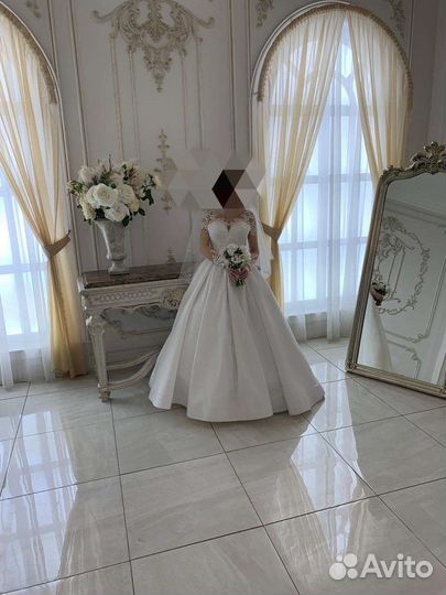 Свадебное платье