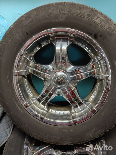 Диски Zinik r18 хромированные