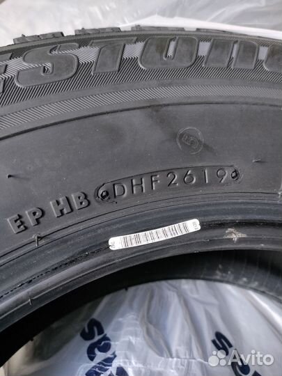 Bridgestone Blizzak VRX 215/65 R16 98S