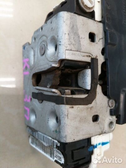 Замок боковой двери задний правый Jeep Cherokee KL