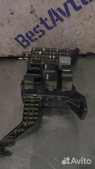 Монтажный блок Ford Mondeo 3 2006