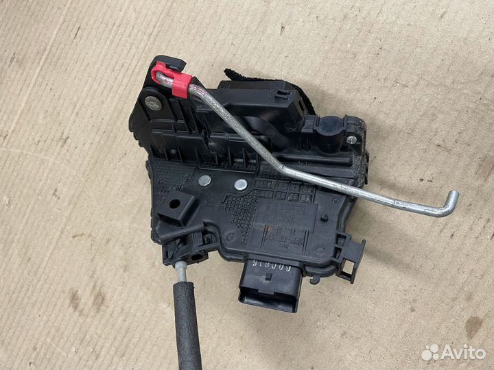 Замок двери задней правой Киа Соул 1 2008-2013