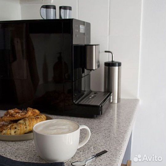 Кофемашина автоматическая Miele CM5310 Black