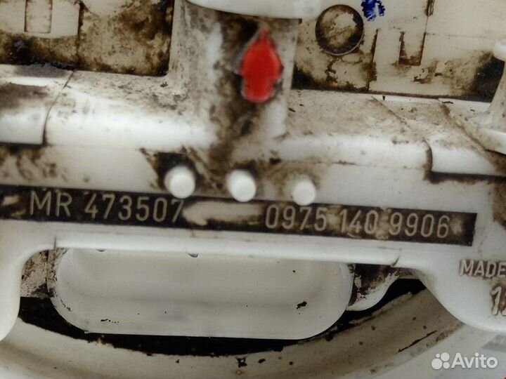 Датчик уровня топлива Mitsubishi Carisma рест