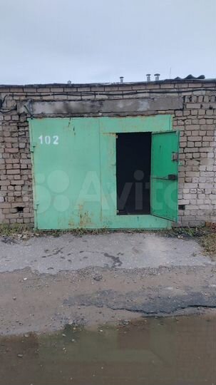 Гараж, > 30 м²