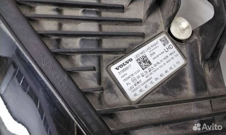 Фара правая Volvo XC60