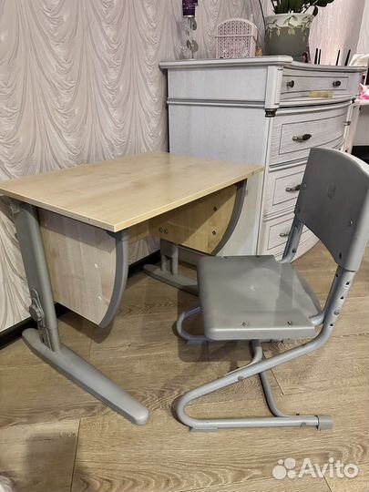 Школьная парта трансформер Деми