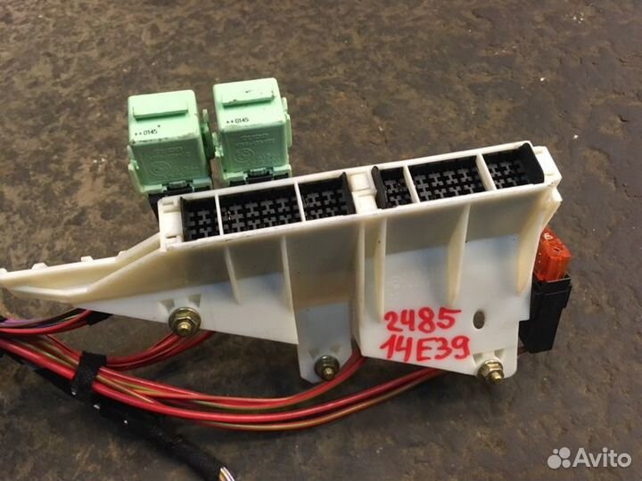 Блок предохранителей Bmw 5-Series E39 M54B25