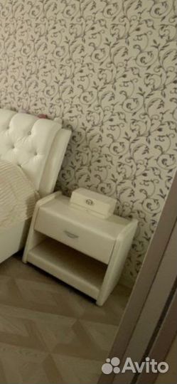 Тумба прикроватная