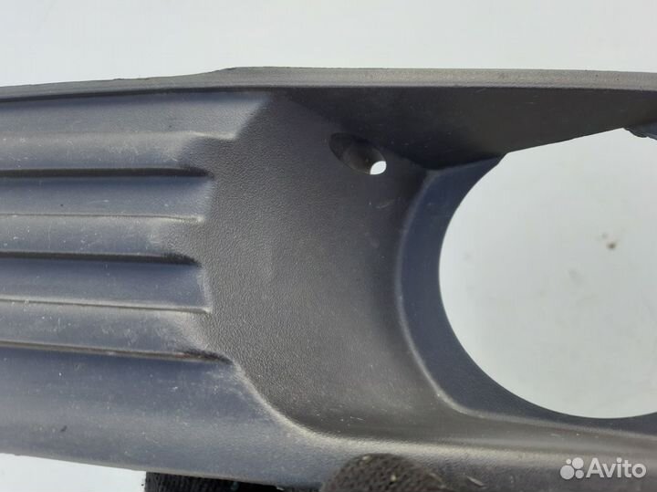 Накладка противотуманной фары левая Ford Focus 2