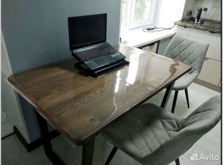 Прозрачная пленка на рабочий стол