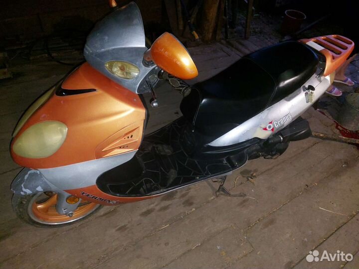 Скутер Кронус