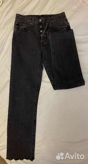 Джинсы чёрные узкие levi's