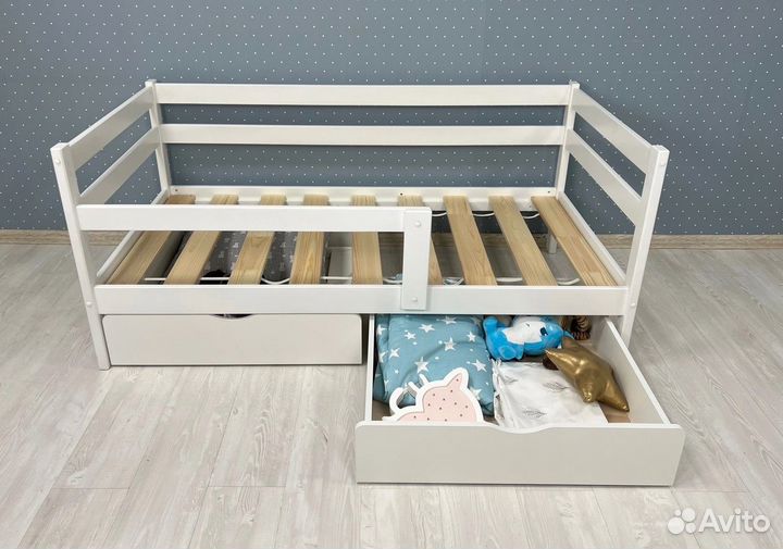 Детская кровать 180*90 с ящиками и матрасом