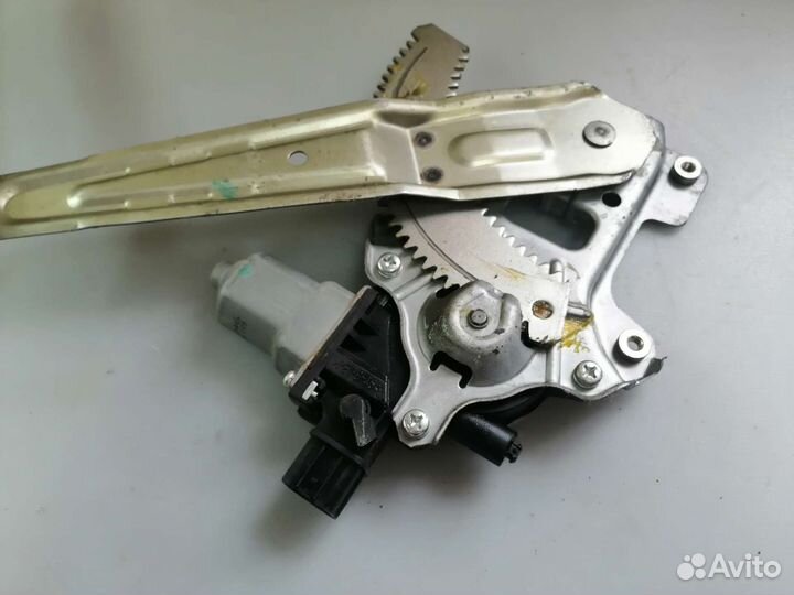 Моторчик стеклоподъемника пр Mitsubishi Lancer X