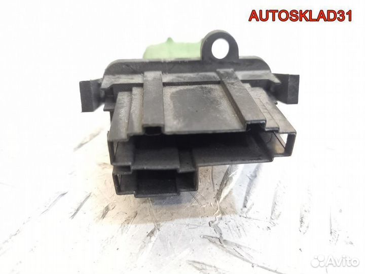 Резистор отопителя Volkswagen Golf 3 3131090055