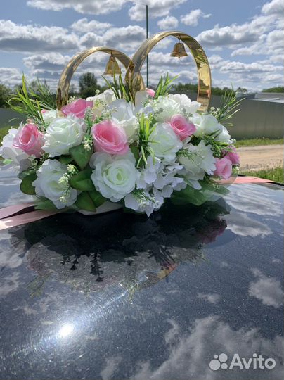 Кольца и украшения на машину свадебные