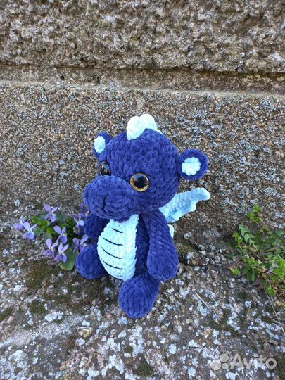 Плюшевый дракончик вязаный 18 см