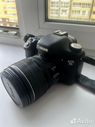 Зеркальный фотоаппарат canon EOS 7D