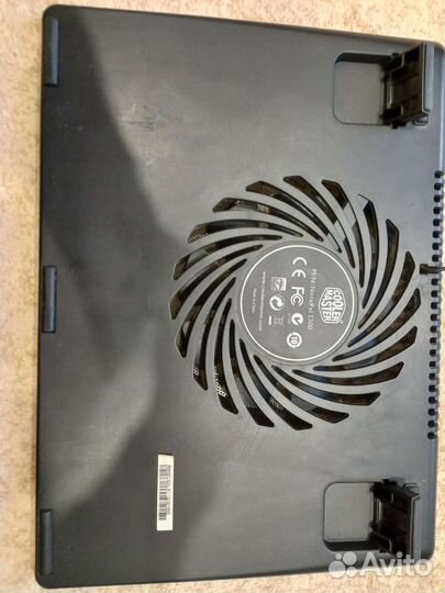 Охлаждающая подставка для ноутбука