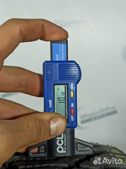 Goodyear UltraGrip 500 215/55 R16 93T