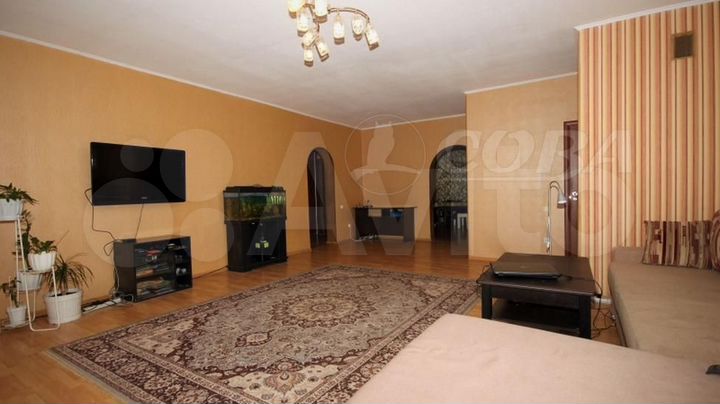 4-к. квартира, 140 м², 8/9 эт.