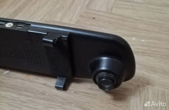 Зеркало заднего вида с видео регистратором