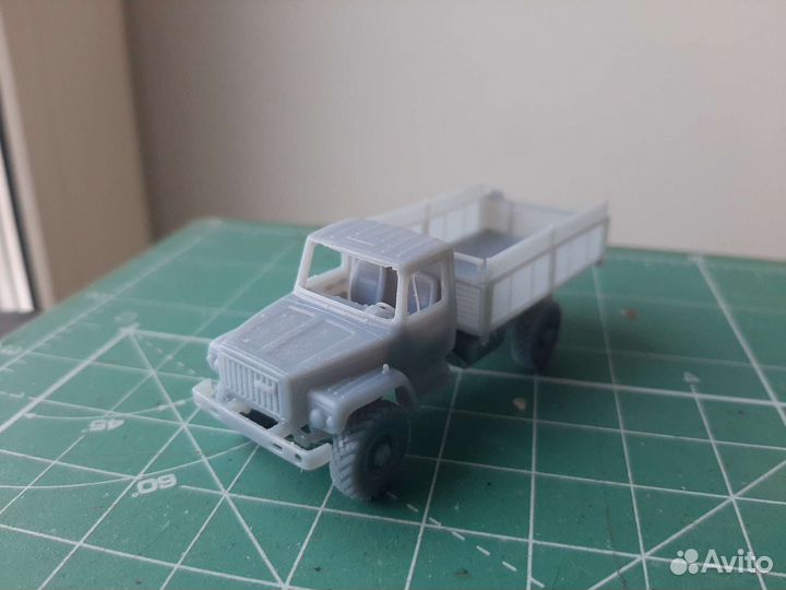 Сборная модель Газ 3308 1/87