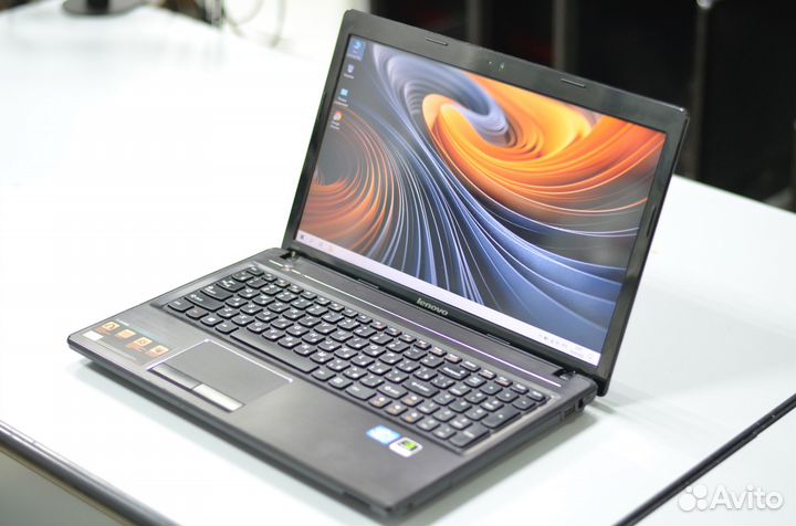 Ноутбук Lenovo Core i3, 8GB, GF 610 для работы и и