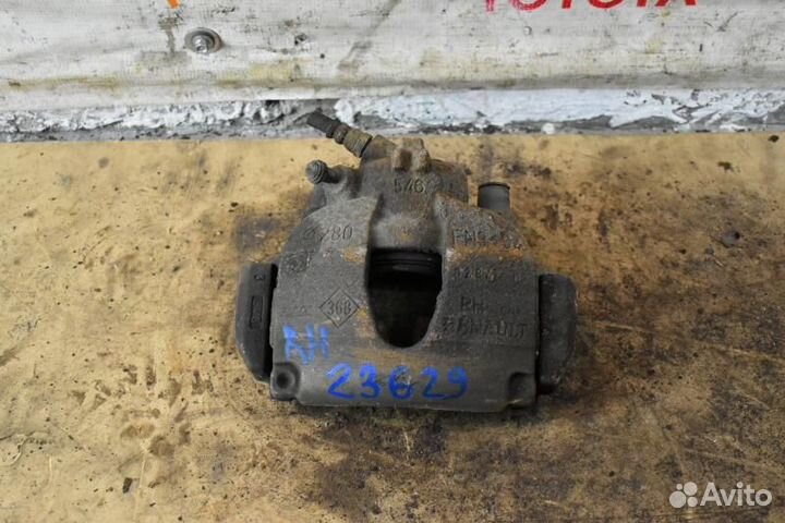 Суппорт тормозной передний правый Renault Scenic 2