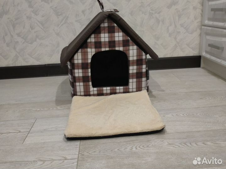 Домик для маленькой собаки