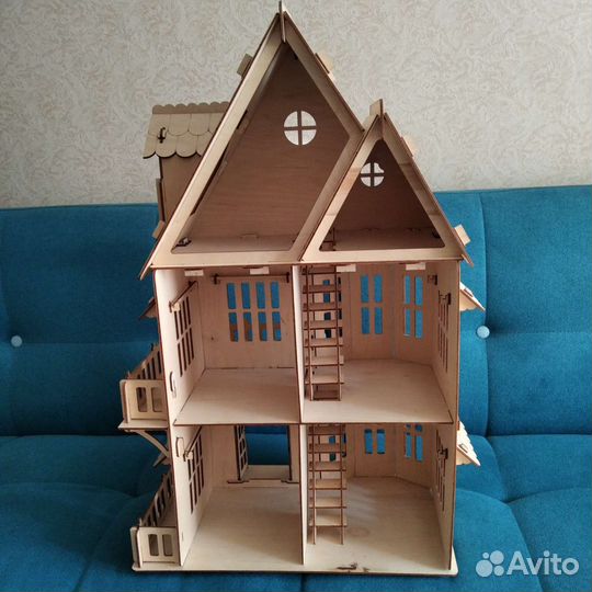 Домик кукольный
