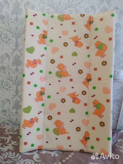 Пеленальная доска на кроватку