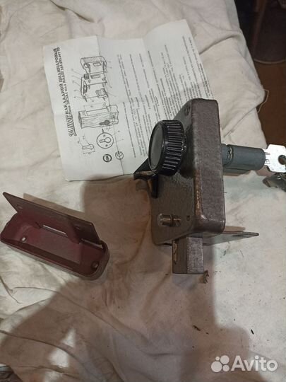 Замок дверной накладной