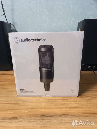 Студийный микрофон Audio-Technica AT2035