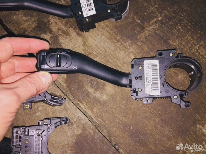 Переключатель света и щеток VAG