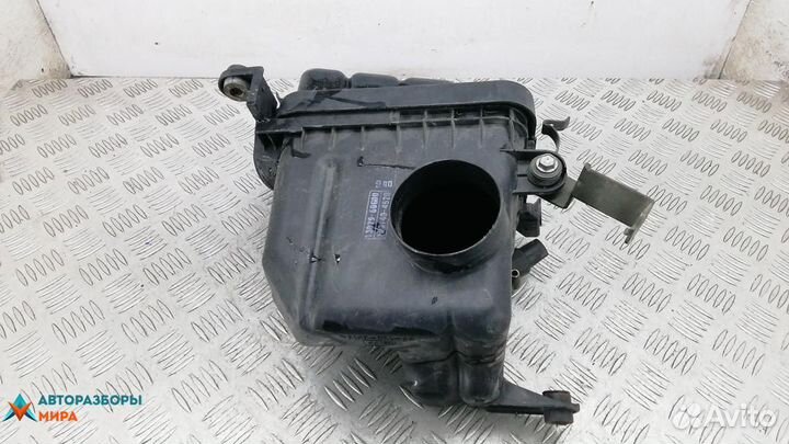 Корпус воздушного фильтра Suzuki Baleno 2000