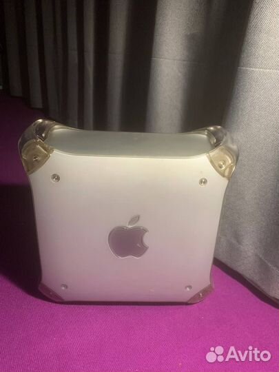 Компьютер в корпусе Apple Power Mac G4