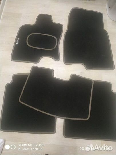 Коврики для Ниссан