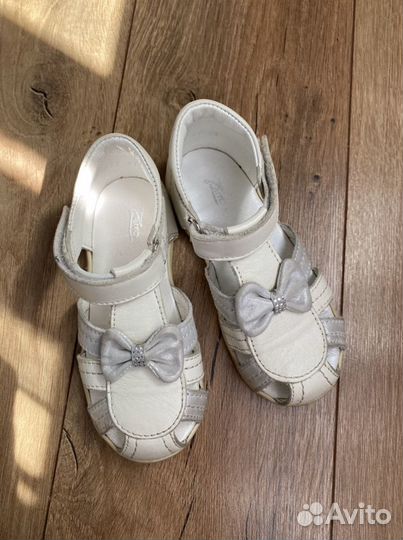 Босоножки для девочки