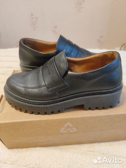 Лоферы женские 39 размер
