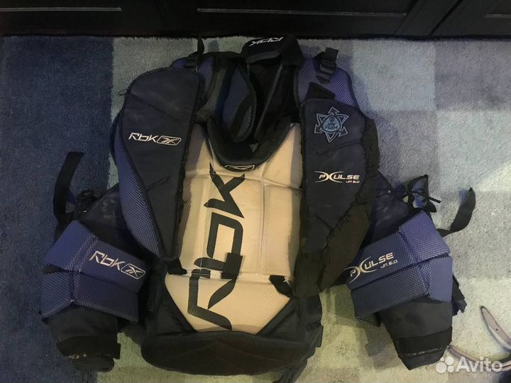 Хоккейная вратарская форма бу руки Koho